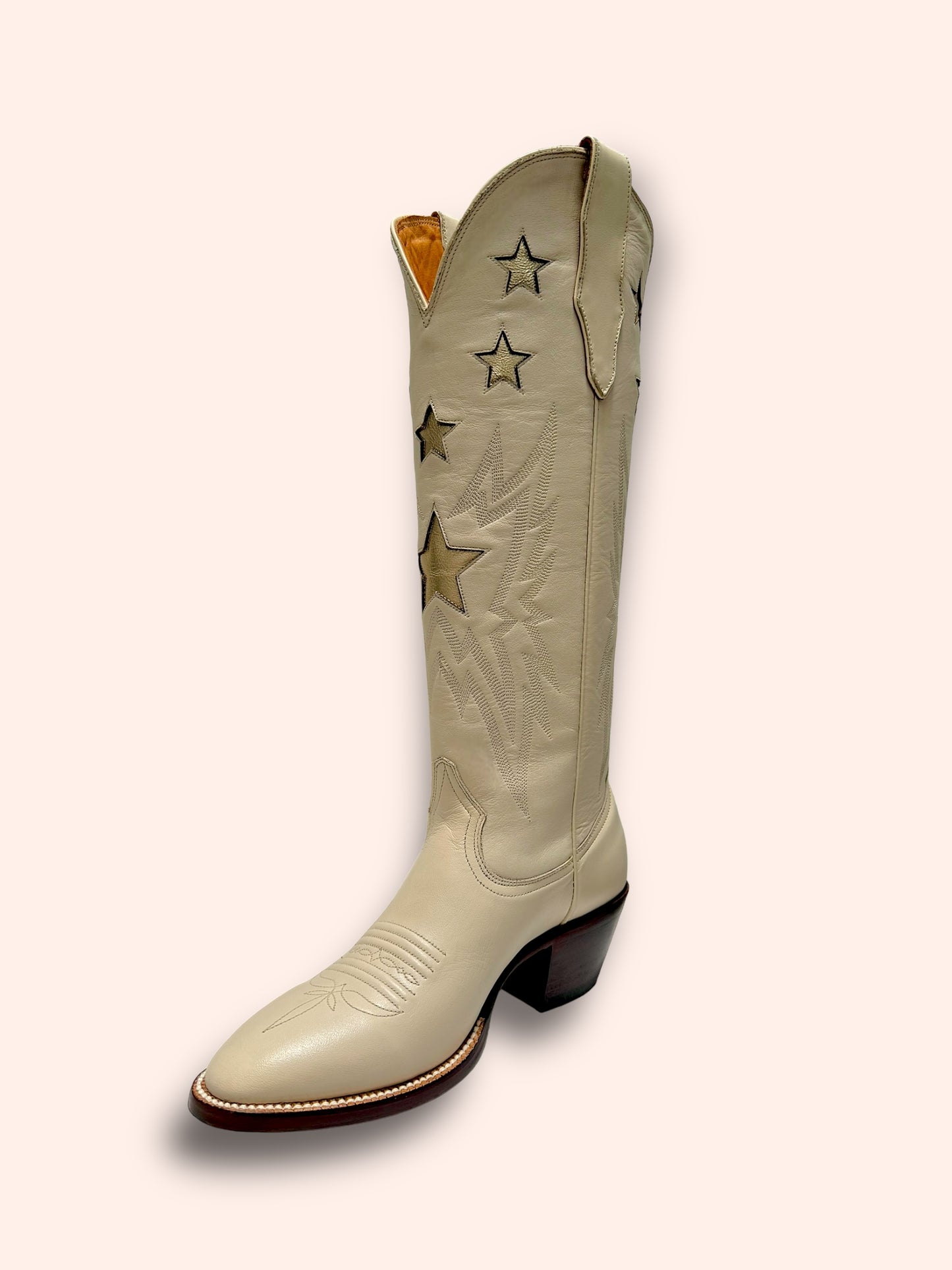 The Tulaestelar Boot