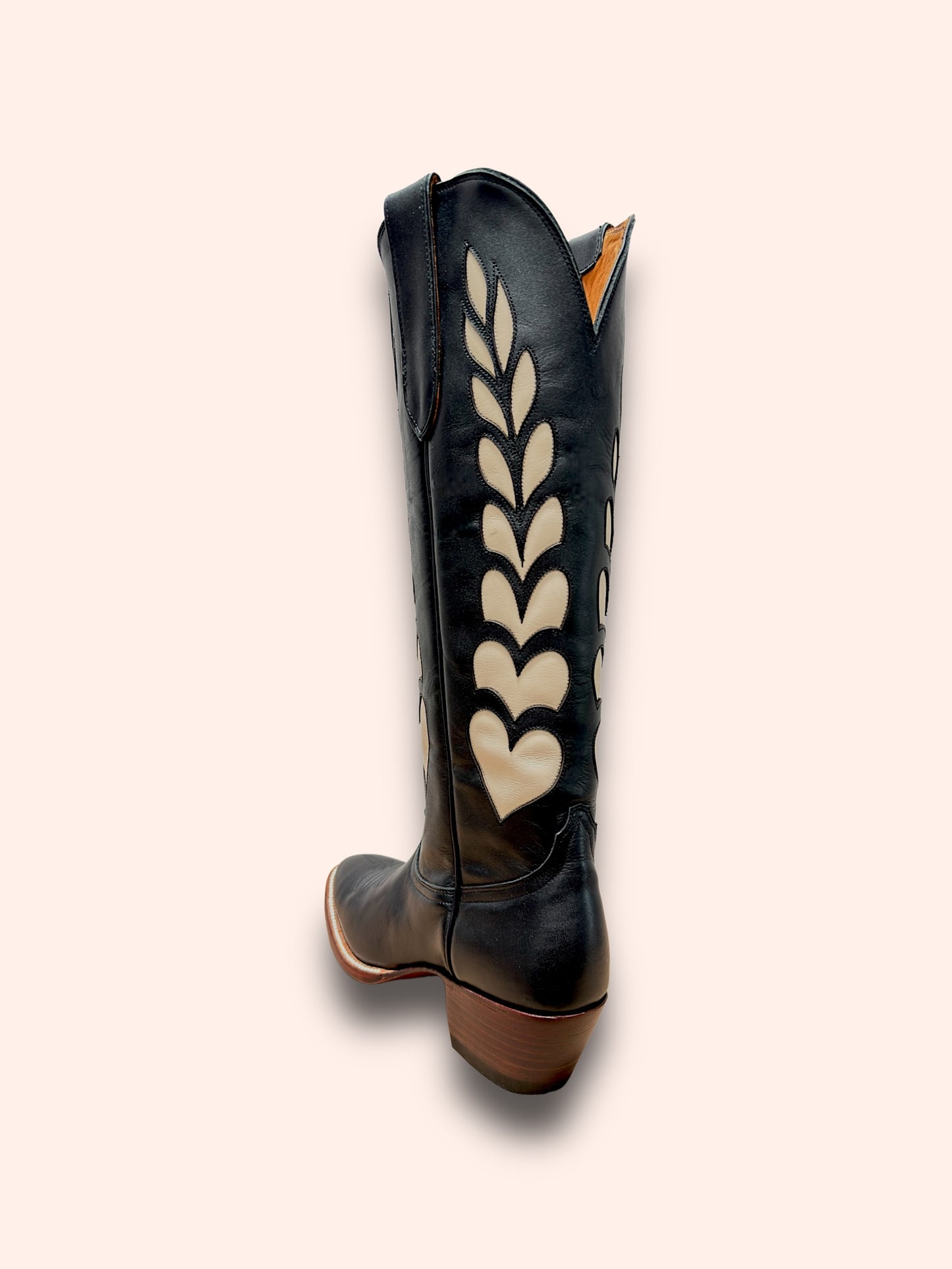 The Tulaluna Boot